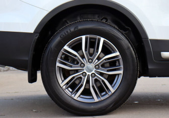 Подержанный автомобиль Geely Atlas Pro 2023 года (9 фото)