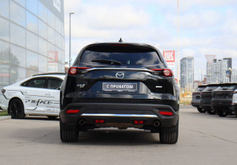 Подержанный автомобиль Mazda CX-9 2018 года (4 фото)