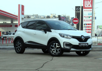 Подержанный автомобиль Renault Kaptur 2017 года (3 фото)