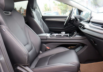Подержанный автомобиль JAC JS6 2023 года (12 фото)