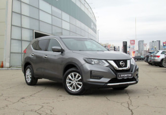 Подержанный автомобиль Nissan X-Trail 2019 года (3 фото)