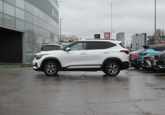 Подержанный автомобиль Kia Seltos 2020 года (8 фото)