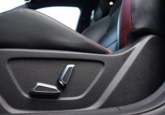 Подержанный автомобиль Geely Coolray 2023 года (15 фото)