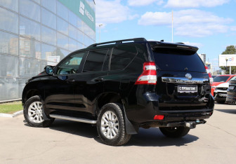 Подержанный автомобиль Toyota Land Cruiser Prado 2017 года (7 фото)