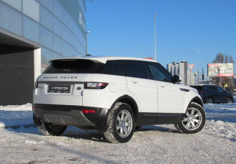 Подержанный автомобиль Land Rover Range Rover Evoque 2014 года (5 фото)