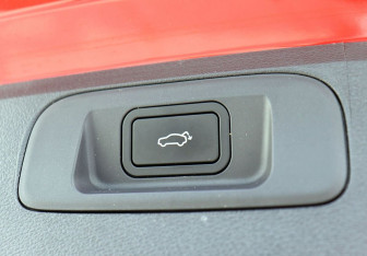 Подержанный автомобиль Geely Coolray 2024 года (19 фото)