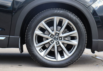 Подержанный автомобиль Mazda CX-9 2018 года (7 фото)