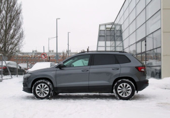 Подержанный автомобиль Skoda Karoq 2021 года (8 фото)