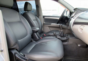 Подержанный автомобиль Mitsubishi Pajero Sport 2011 года (19 фото)