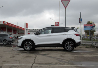 Подержанный автомобиль Geely Coolray 2020 года (8 фото)