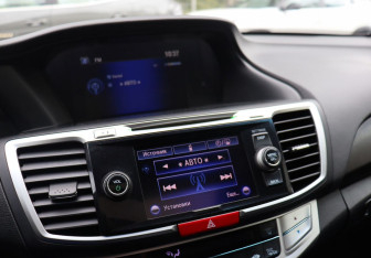 Подержанный автомобиль Honda Accord Sedan 2013 года (17 фото)
