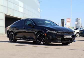 Подержанный автомобиль Kia K5 2021 года (3 фото)