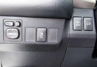 Подержанный автомобиль Toyota RAV4 2014 года (15 фото)