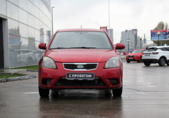 Подержанный автомобиль Kia Rio Hatchback 2010 года (2 фото)