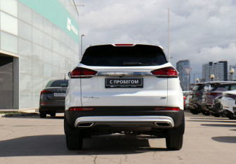 Подержанный автомобиль Geely Atlas Pro 2023 года (6 фото)