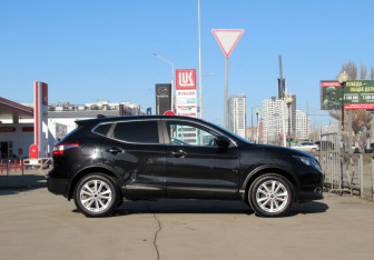 Подержанный автомобиль Nissan Qashqai 2018 года (4 фото)