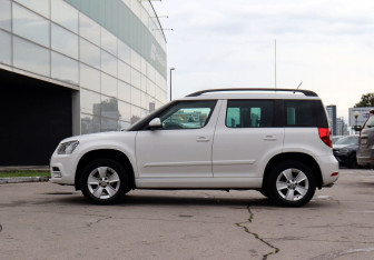 Подержанный автомобиль Skoda Yeti 2014 года (8 фото)