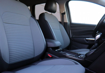 Подержанный автомобиль Ford Kuga 2016 года (11 фото)