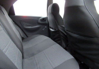 Подержанный автомобиль Chevrolet Lanos 2006 года (11 фото)