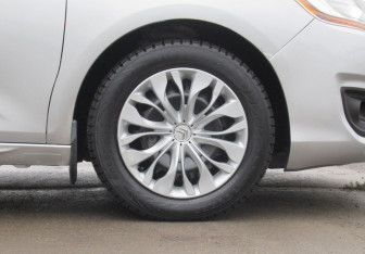 Подержанный автомобиль Citroen C4 Sedan 2013 года (9 фото)