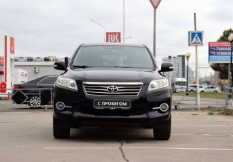 Подержанный автомобиль Toyota RAV4 2012 года (2 фото)