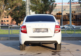 Подержанный автомобиль LADA (ВАЗ) Granta Sedan 2019 года (6 фото)