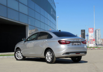 Подержанный автомобиль LADA (ВАЗ) Vesta Sedan 2025 года (7 фото)