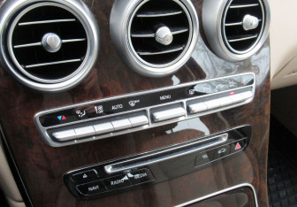 Подержанный автомобиль Mercedes-Benz GLC Coupe 2016 года (18 фото)