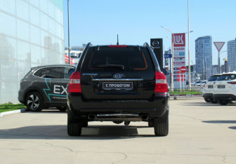 Подержанный автомобиль Kia Sportage 2008 года (6 фото)