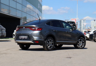Подержанный автомобиль Renault Arkana 2019 года (5 фото)