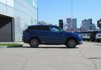 Подержанный автомобиль Geely Atlas Pro 2021 года (4 фото)