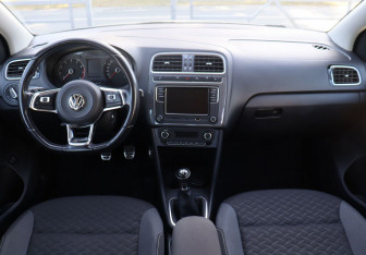 Подержанный автомобиль Volkswagen Polo Sedan 2018 года (14 фото)