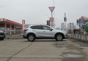 Подержанный автомобиль Mazda CX-5 2015 года (4 фото)