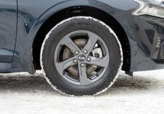 Подержанный автомобиль Kia K5 2020 года (9 фото)