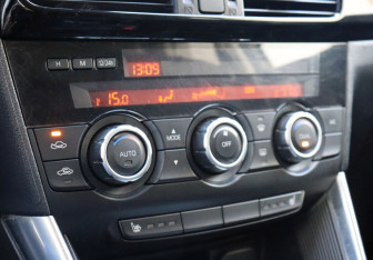 Подержанный автомобиль Mazda CX-5 2014 года (19 фото)