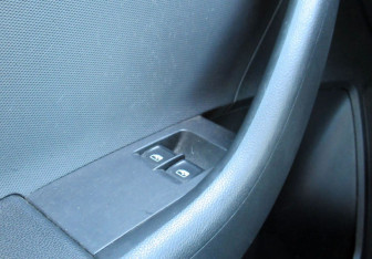 Подержанный автомобиль Skoda Rapid Liftback 2015 года (16 фото)