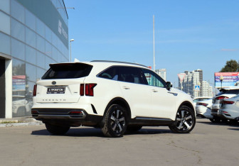Подержанный автомобиль Kia Sorento 2020 года (5 фото)