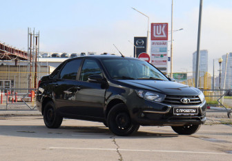 Подержанный автомобиль LADA (ВАЗ) Granta Sedan 2023 года (3 фото)