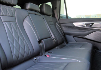 Подержанный автомобиль GAC GS8 2024 года (11 фото)