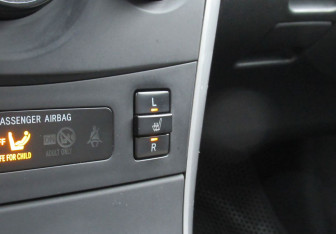 Подержанный автомобиль Toyota Corolla Sedan 2011 года (15 фото)