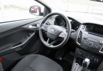 Подержанный автомобиль Ford Focus Wagon 2017 года (14 фото)