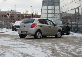 Подержанный автомобиль Hyundai i20 2009 года (5 фото)