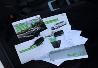 Подержанный автомобиль Skoda Octavia Liftback 2013 года (19 фото)