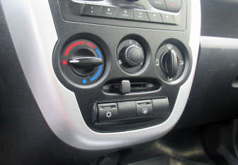 Подержанный автомобиль LADA (ВАЗ) Granta Liftback 2017 года (14 фото)