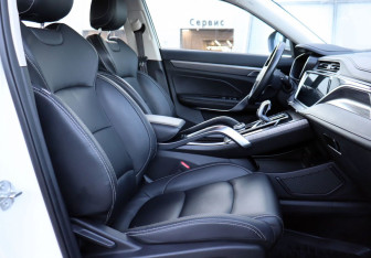 Подержанный автомобиль Geely Atlas Pro 2023 года (13 фото)