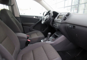 Подержанный автомобиль Volkswagen Tiguan 2013 года (11 фото)