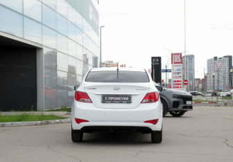 Подержанный автомобиль Hyundai Solaris Sedan 2014 года (6 фото)