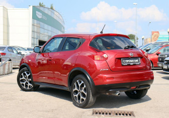 Подержанный автомобиль Nissan Juke 2011 года (7 фото)