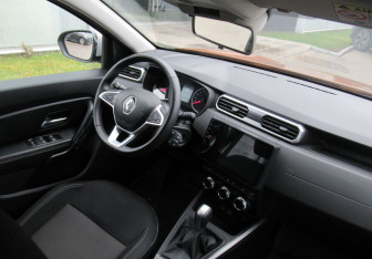 Подержанный автомобиль Renault Duster 2021 года (12 фото)