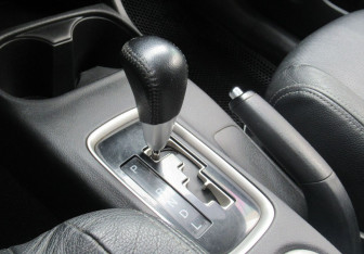 Подержанный автомобиль Mitsubishi Outlander 2012 года (18 фото)